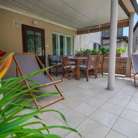 House By The * Мост-на-Соки