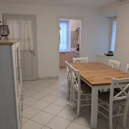 House By The Вилла *