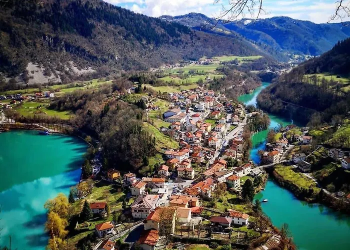 House By The Villa *