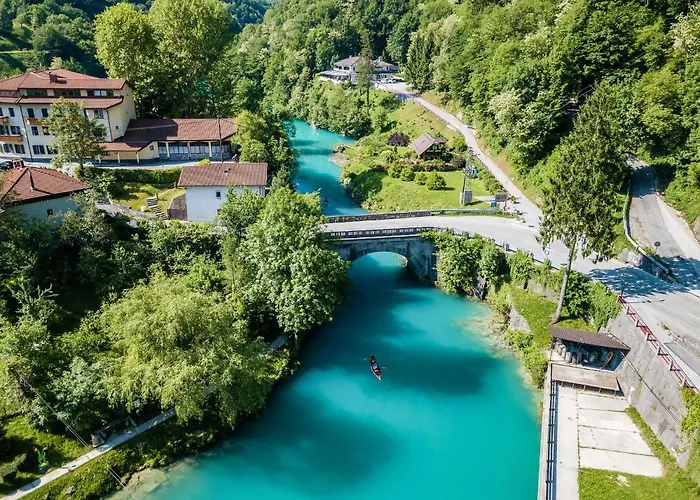 Villa House By The Most na Soči